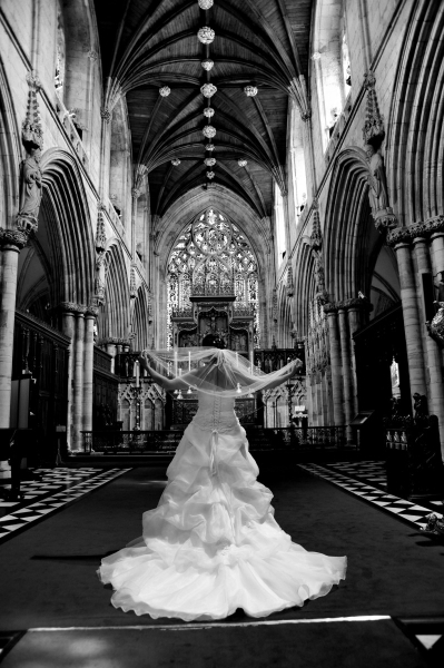 bride-selby-abbey