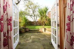 guesthouse-photography-york-window